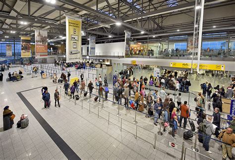 flights from weeze airport.